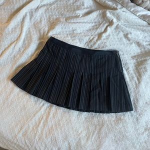 Guess Jeans Pleated Mini Skirt
